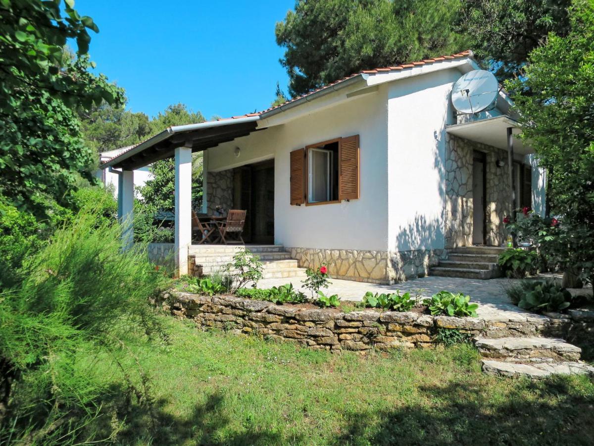 Holiday Home Margit - Prm115 By Interhome Premantura Eksteriør bilde